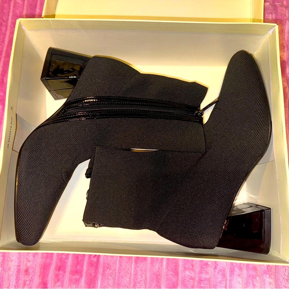 Elegant Black Ankle Boots